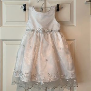 Toddler 4T special occasion dress.  White/Silver